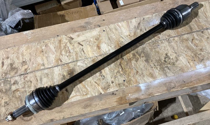 Привод передний правый KIA Soul 495012K670 новая