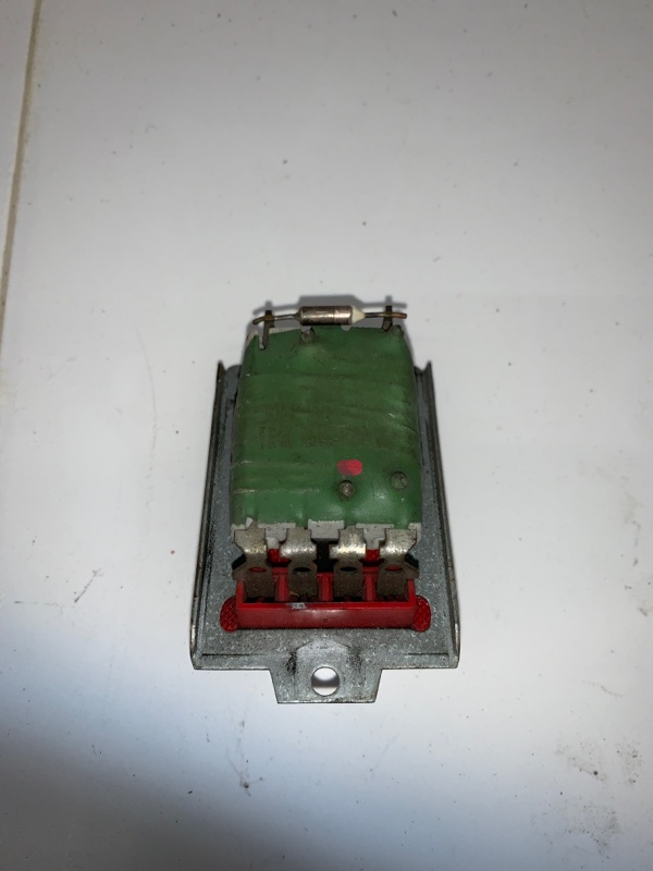 Резистор отопителя Audi A4