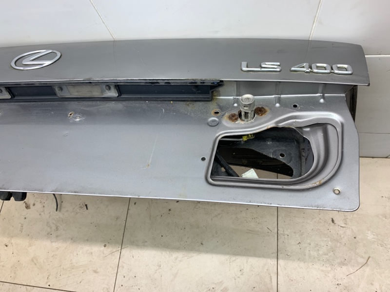 Крышка багажника LS 400 400