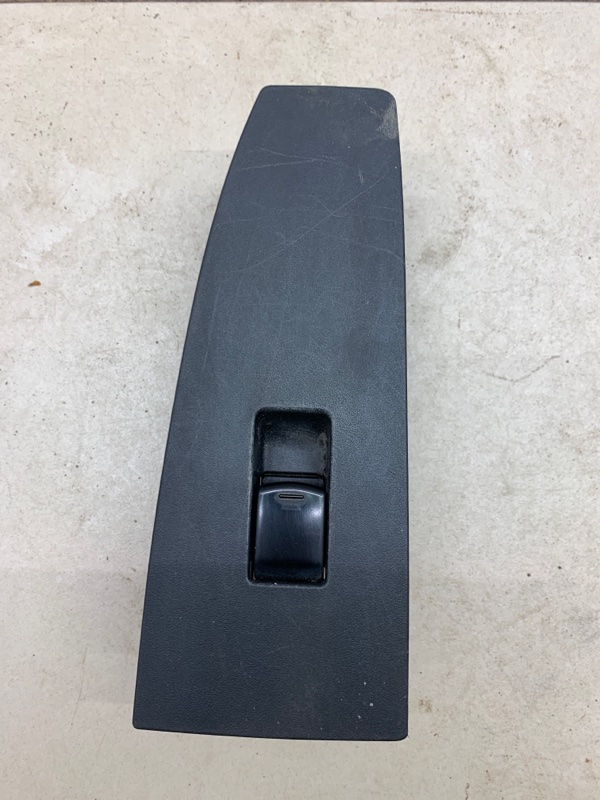 Кнопка стеклоподъемника задняя левая infiniti fx35 2003 S50 3500см 82961CG000 Б/У