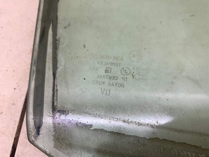 Стекло боковое переднее правое fx35 2003 S50 3500см