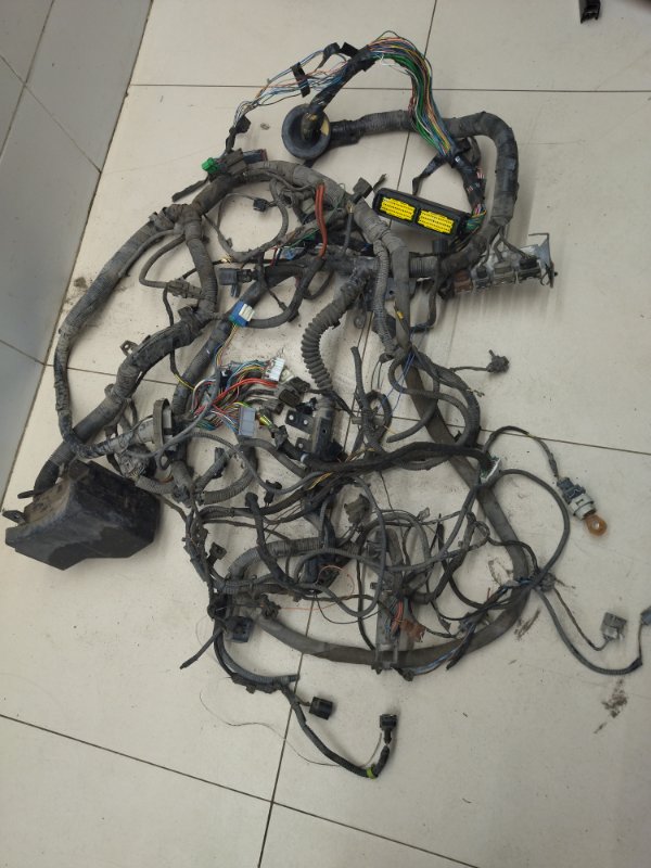 Запчасть проводка подкапотная Volvo V40 2000 Универсал 1.9 B4204T Б/У Проводка подкапотная Volvo V40 2000 Универсал 1.9 B4204T Б/У