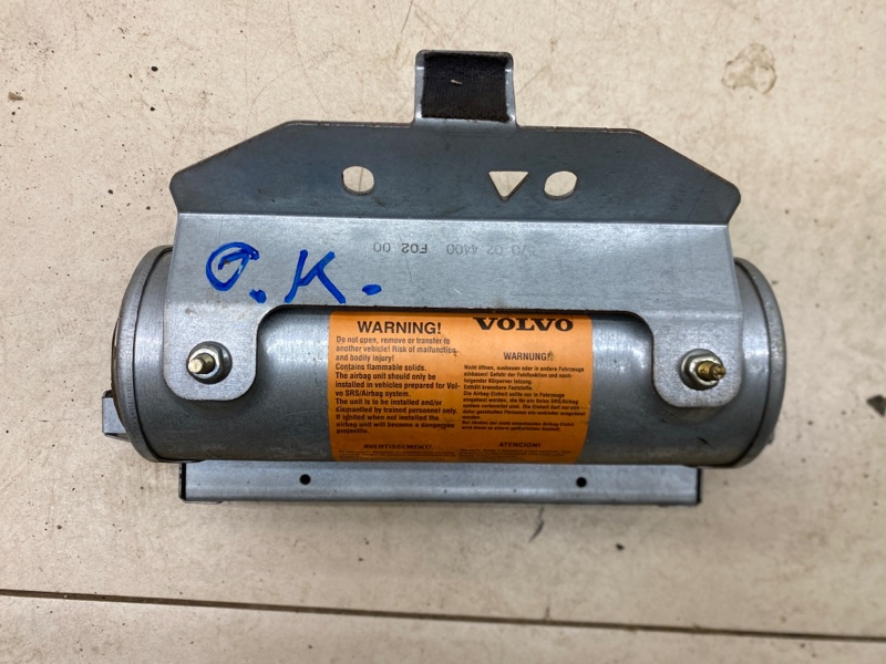 Подушка безопасности в торпедо Volvo V40 Универсал 1.9 B4204T