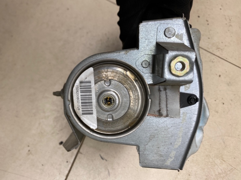 Подушка безопасности в торпедо V40 2000 Универсал 1.9 B4204T