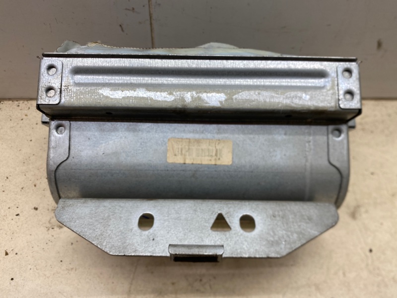 Подушка безопасности в торпедо V40 2000 Универсал 1.9 B4204T