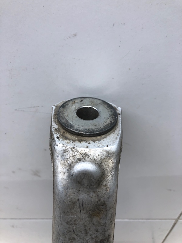 Кулак поворотный передний левый GS350 2007 E20 2GR