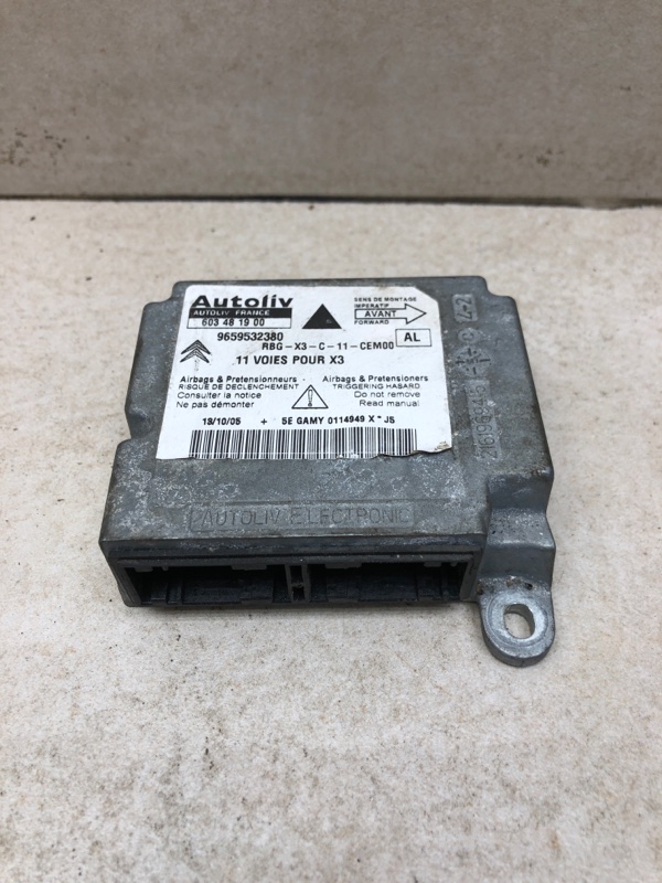 Блок управления AIRBAG C5 2005 1997cm3 140лс