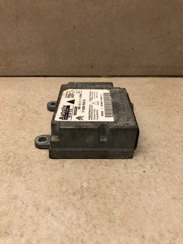 Блок управления AIRBAG C5 2005 1997cm3 140лс