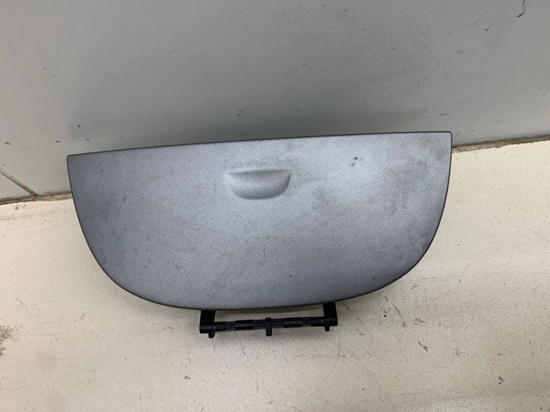 Запчасть пепельница Citroen C5 2005 1997cm3 140лс 9650231877 Б/У Пепельница Citroen C5 2005 1997cm3 140лс 9650231877 Б/У
