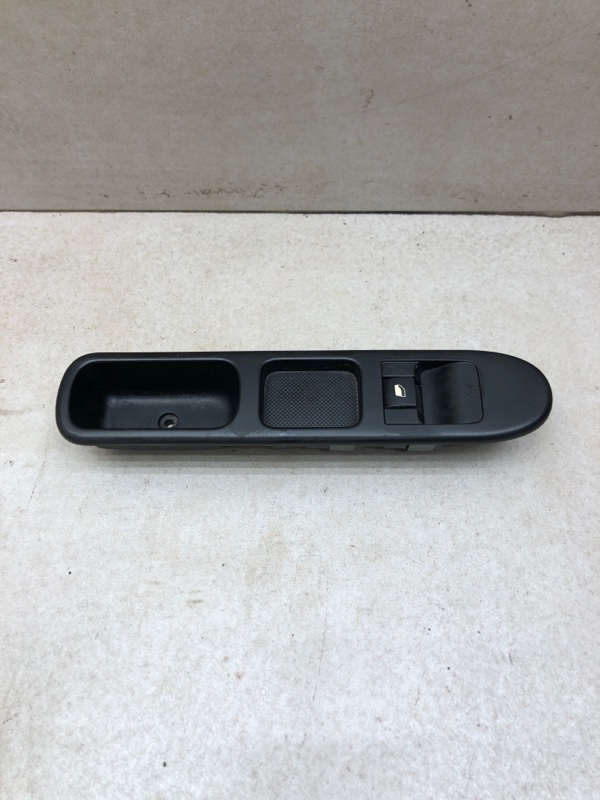 Кнопка стеклоподъемника передняя правая Peugeot 307 5dr хэтчбек PSA NFU *10FX2F 1587cm Кнопка стеклоподъемника передняя правая Peugeot 307 5dr хэтчбек PSA NFU *10FX2F 1587cm