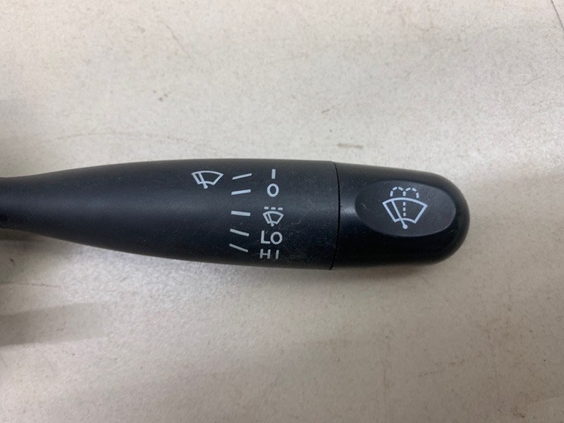 Подрулевой переключатель передний правый Estina 2010 A21 SQR481F 1597cm3 119лс Подрулевой переключатель передний правый Estina 2010 A21 SQR481F 1597cm3 119лс