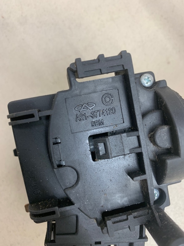 Подрулевой переключатель передний правый Estina 2010 A21 SQR481F 1597cm3 119лс Подрулевой переключатель передний правый Estina 2010 A21 SQR481F 1597cm3 119лс