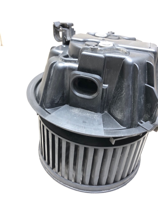 Моторчик вентилятора печки indiS s18d 2012 S18D sqr473f 1297см 84лс