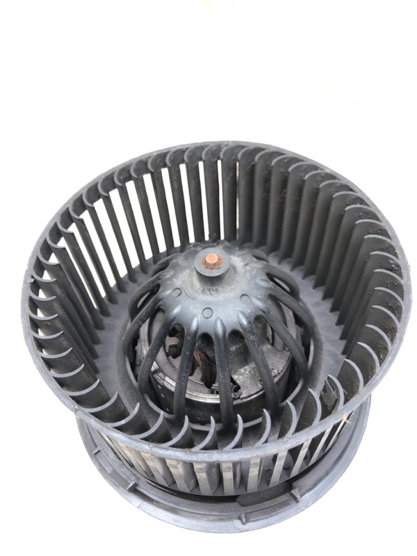 Моторчик вентилятора печки indiS s18d 2012 S18D sqr473f 1297см 84лс
