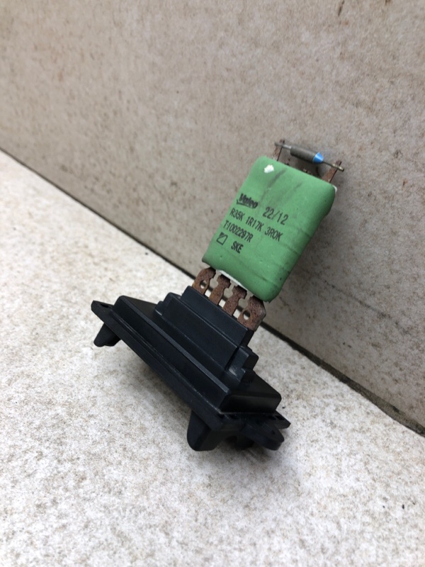 Резистор печки indiS s18d 2012 S18D sqr473f 1297см 84лс Резистор печки indiS s18d 2012 S18D sqr473f 1297см 84лс