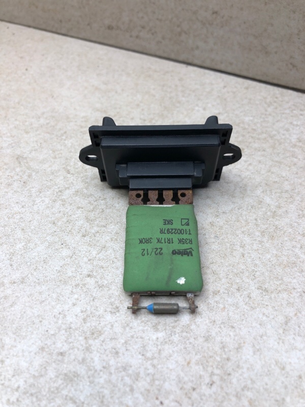 Резистор печки indiS s18d 2012 S18D sqr473f 1297см 84лс Резистор печки indiS s18d 2012 S18D sqr473f 1297см 84лс