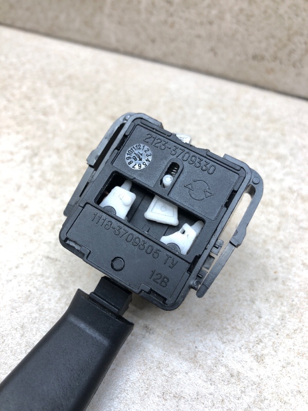 Переключатель подрулевой левый KALINA 2007 ВАЗ-11194 хэтчбек 11194 1390 см 89 лс