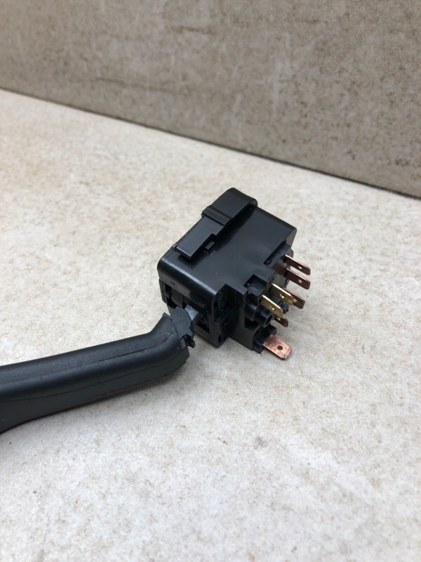 Переключатель подрулевой левый KALINA 2007 ВАЗ-11194 хэтчбек 11194 1390 см 89 лс