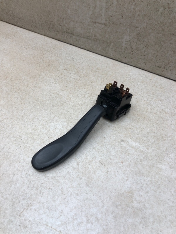 Переключатель подрулевой левый KALINA 2007 ВАЗ-11194 хэтчбек 11194 1390 см 89 лс