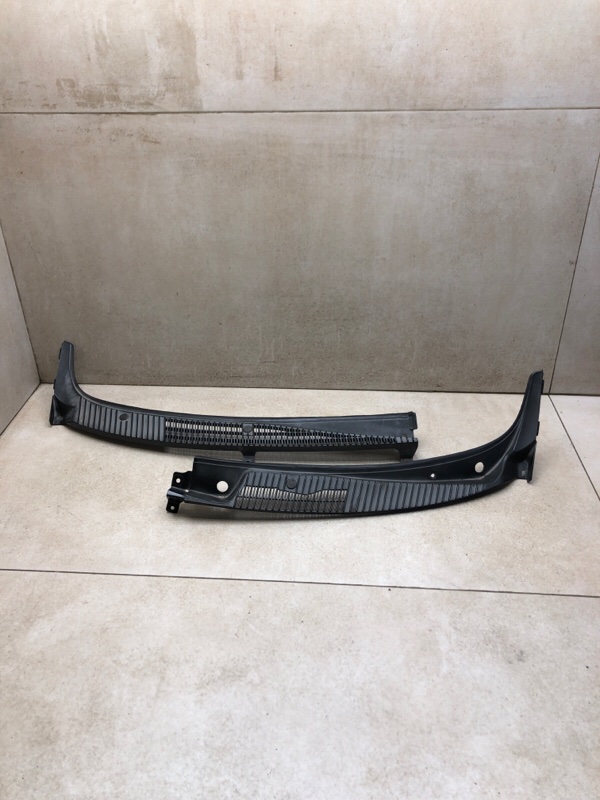 Решетка дворников жабо KALINA 2007 ВАЗ-11194 хэтчбек 11194 1390 см 89 лс