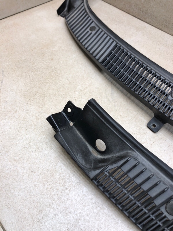 Решетка дворников жабо KALINA 2007 ВАЗ-11194 хэтчбек 11194 1390 см 89 лс