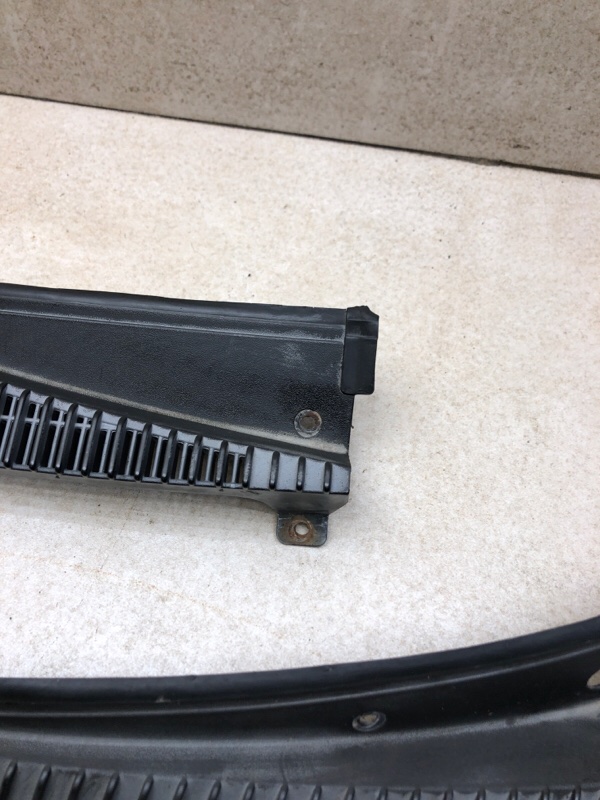 Решетка дворников жабо KALINA 2007 ВАЗ-11194 хэтчбек 11194 1390 см 89 лс