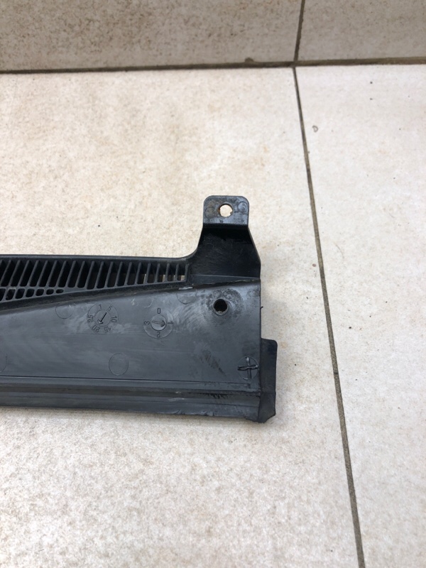 Решетка дворников жабо KALINA 2007 ВАЗ-11194 хэтчбек 11194 1390 см 89 лс