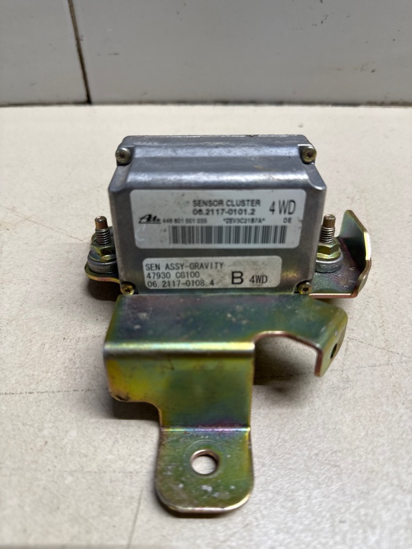 Датчик ускорения ESP fx35 2003