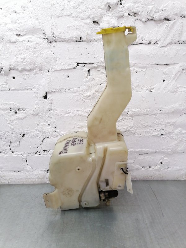 Запчасть бачок омывателя Dodge Caravan 3 2000 3 edz 2 04717459 Б/У Бачок омывателя Dodge Caravan 3 2000 3 edz 2 04717459 Б/У