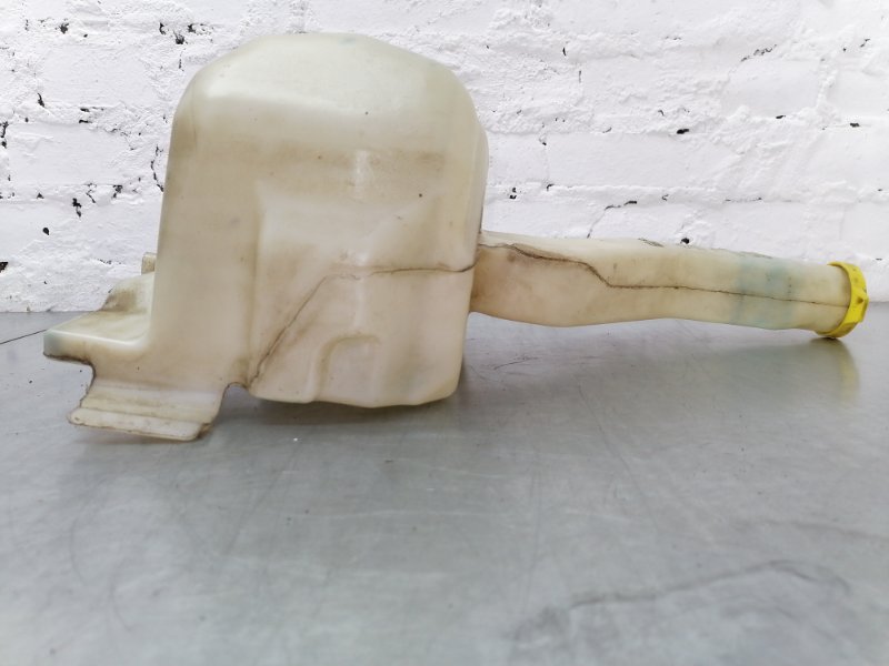 Бачок омывателя Dodge Caravan 3 3 edz 2 Бачок омывателя Dodge Caravan 3 3 edz 2