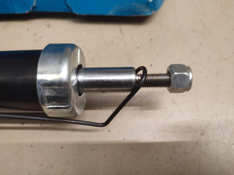 Амортизатор стойка передний indis 2012 sqr473f 1297см 84лс