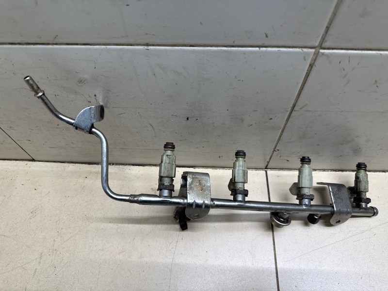 Топливная рампа с форсунками Stratus 2000 JR EDZ 2429cm 150лс