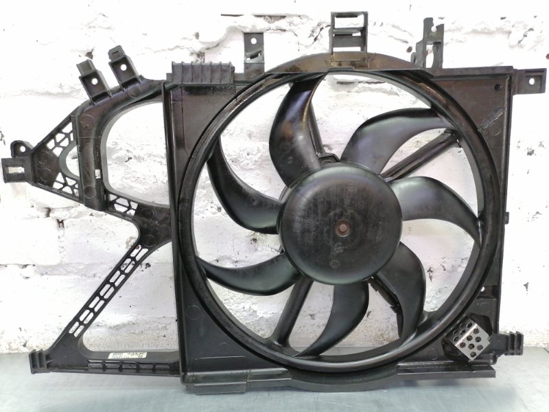 Вентилятор радиатора Corsa C 2004 5dr хэтчбек Z12XEP 1229см 80лс бенз