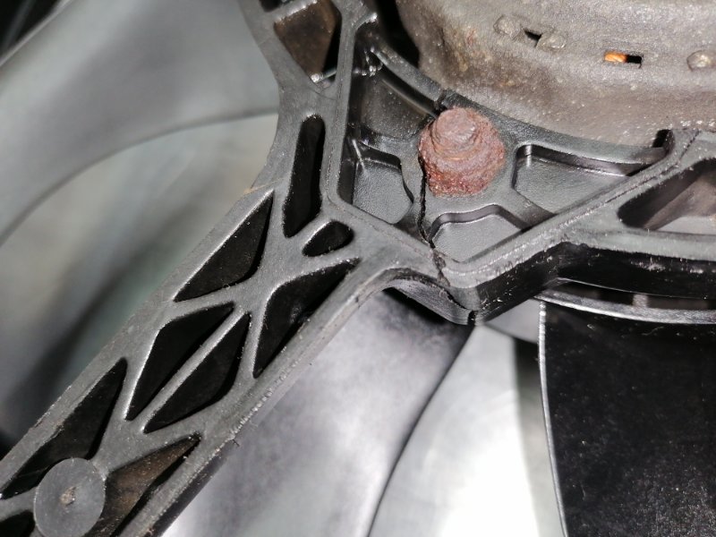 Вентилятор радиатора Opel Corsa C 5dr хэтчбек Z12XEP 1229см 80лс бенз