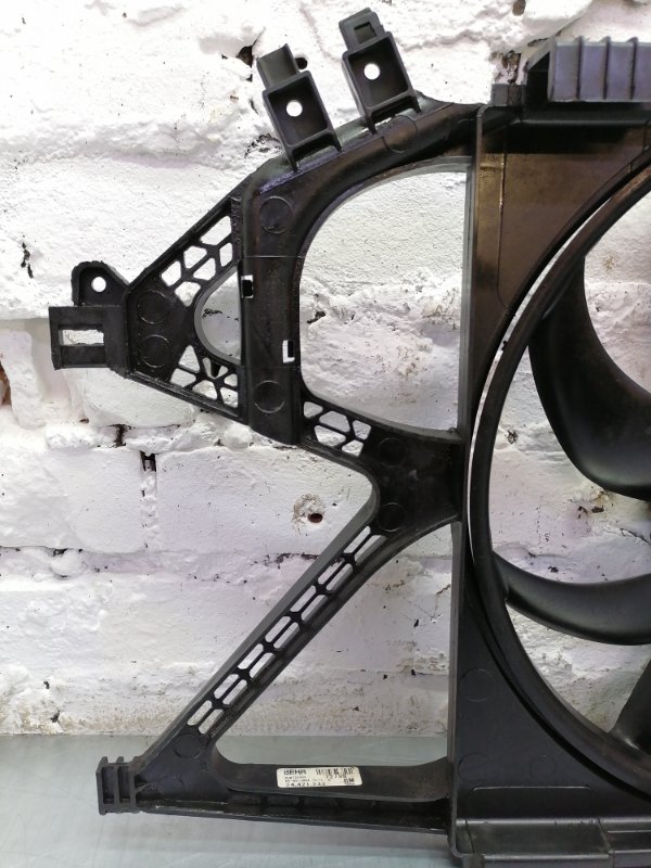 Вентилятор радиатора Corsa C 2004 5dr хэтчбек Z12XEP 1229см 80лс бенз