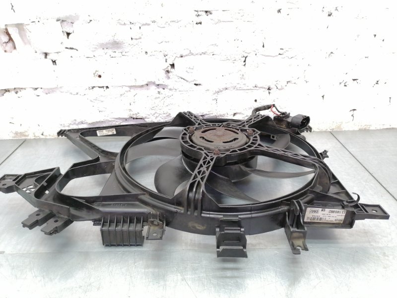 Вентилятор радиатора Corsa C 2004 5dr хэтчбек Z12XEP 1229см 80лс бенз