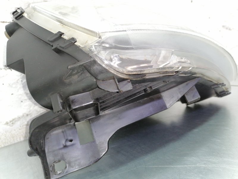 Фара передняя правая Corsa C 2004 5dr хэтчбек Z12XEP 1229см 80лс бенз