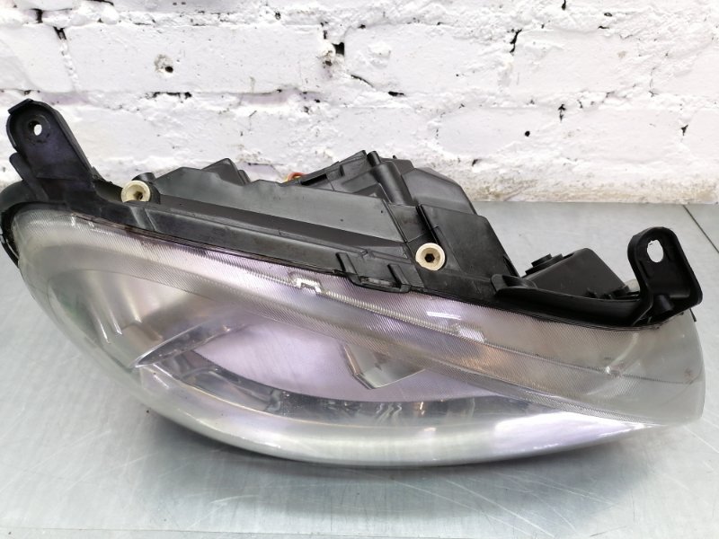 Фара передняя правая Corsa C 2004 5dr хэтчбек Z12XEP 1229см 80лс бенз