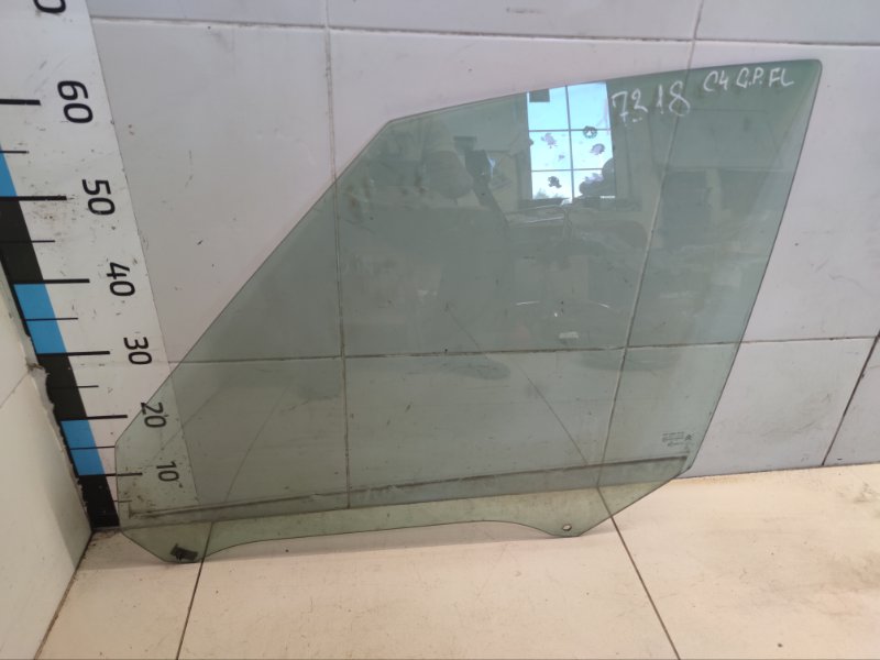 Стекло двери переднее левое Citroen C4  Picasso 9201j6 Б/У