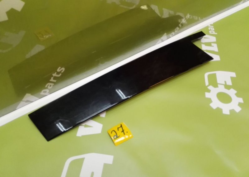 Накладка стойки задняя левая X253 GLC 2015