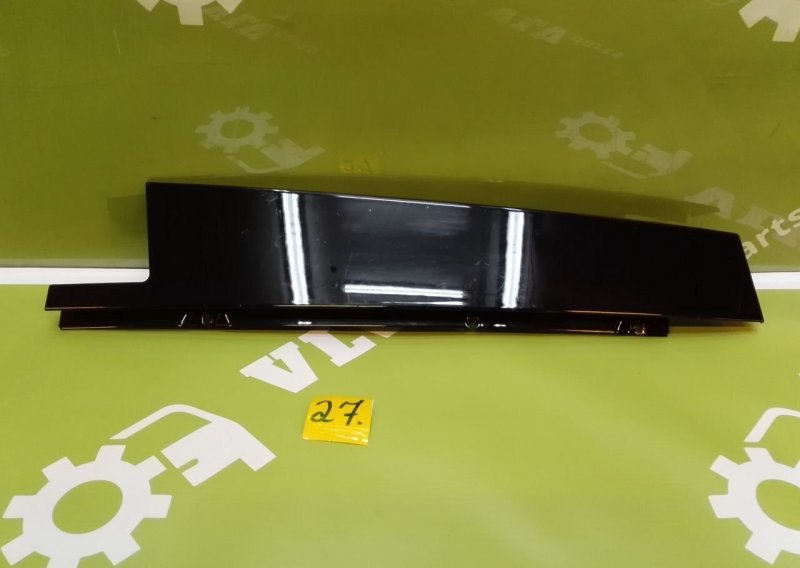 Накладка стойки задняя левая X253 GLC 2015