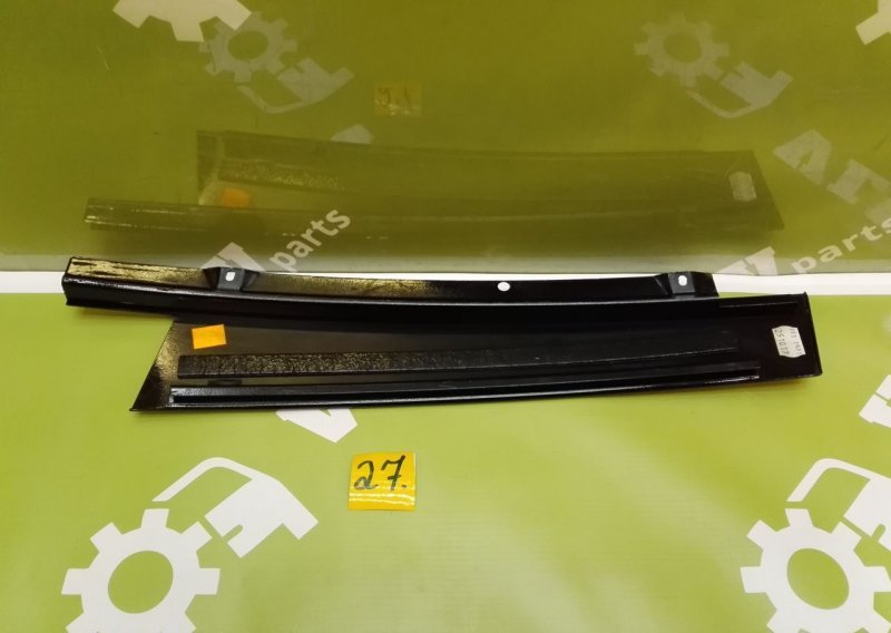 Накладка стойки задняя левая X253 GLC 2015