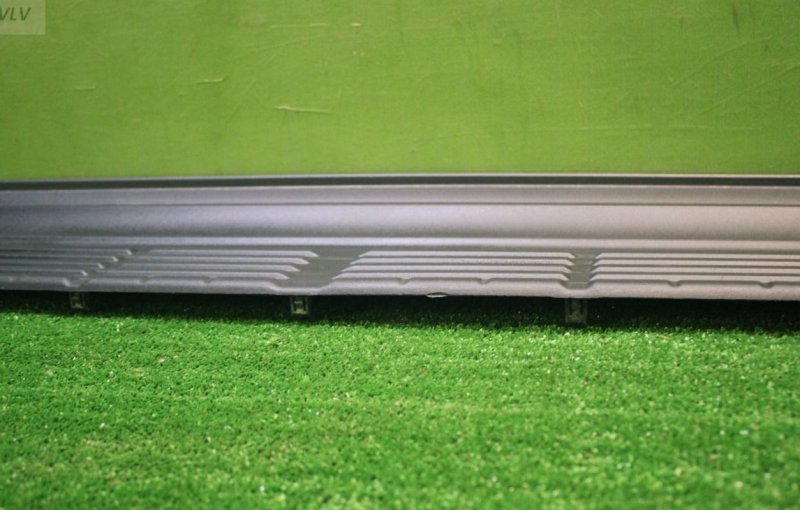 Накладка бампера задняя Toyota Land Cruiser 200 Накладка бампера задняя Toyota Land Cruiser 200