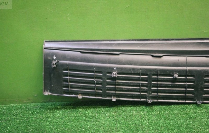 Накладка бампера задняя Land Cruiser 200 Накладка бампера задняя Land Cruiser 200