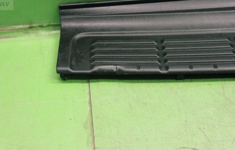 Накладка бампера задняя Land Cruiser 200 Накладка бампера задняя Land Cruiser 200