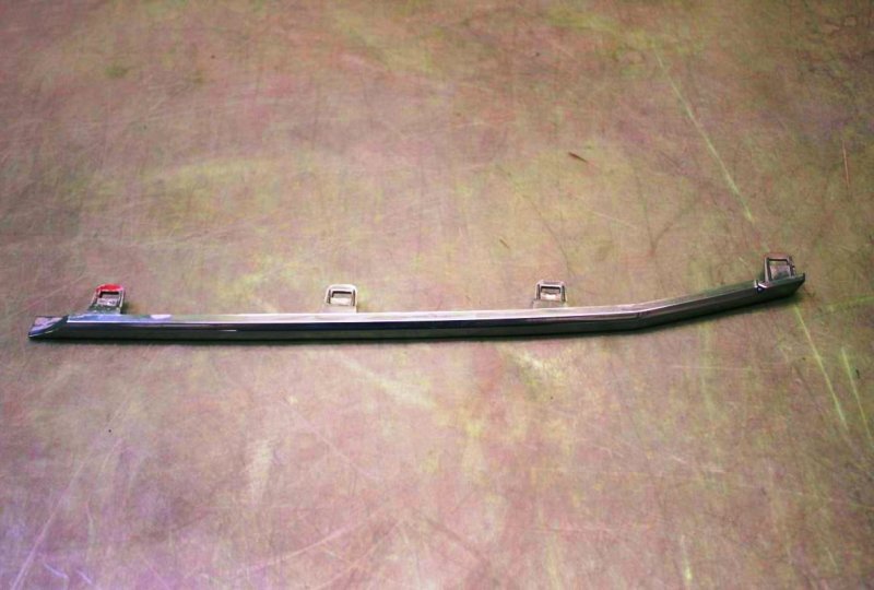 Запчасть накладка решетки радиатора левая Toyota Land Cruiser 200 5312560160 контрактная Накладка решетки радиатора левая Toyota Land Cruiser 200 5312560160 контрактная