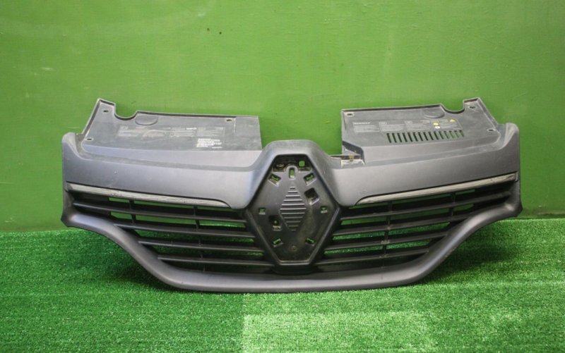 Запчасть решетка радиатора Renault Sandero 2 2014 123456789 контрактная Решетка радиатора Renault Sandero 2 2014 123456789 контрактная