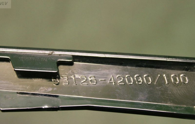 Хром решетки радиатора левый RAV 4 Хром решетки радиатора левый RAV 4