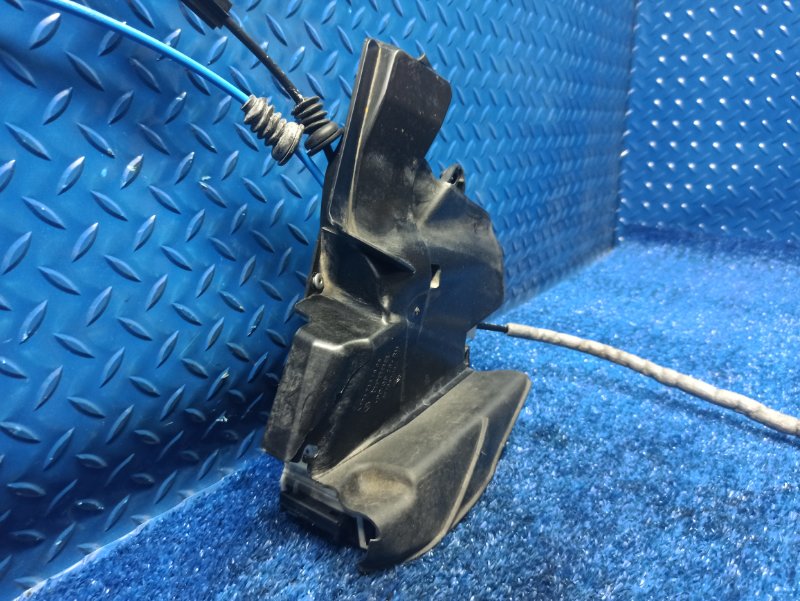 Замок двери задний правый C W204