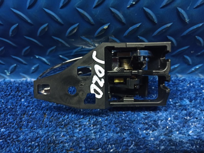 Ручка двери правая Camry V40